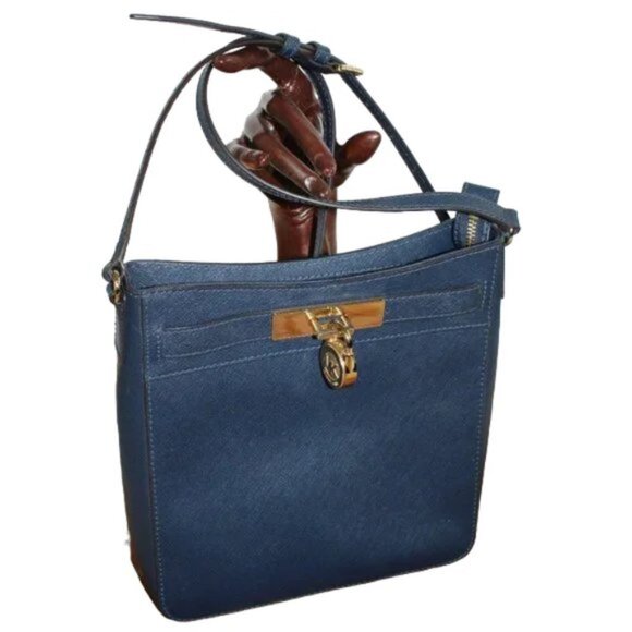 Michael Kors Travelers Navy Shoulder Cross Body Messenger Matching Walle… - Picture 4 of 12